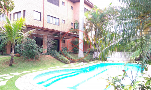 Chácara em Condomínio Fechado antes do centro! Interior de SP