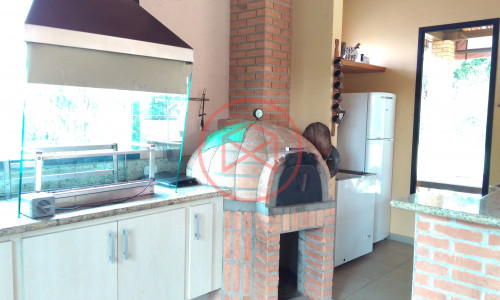 Chácara em Condomínio Fechado antes do centro! Interior de SP