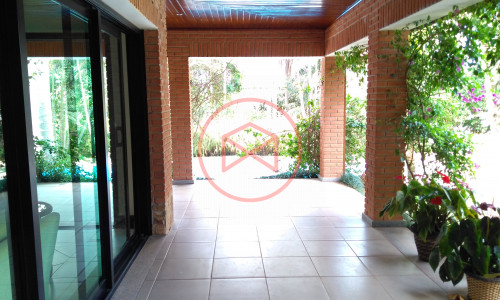 Chácara em Condomínio Fechado antes do centro! Interior de SP