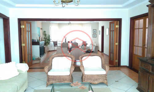 Chácara em Condomínio Fechado antes do centro! Interior de SP