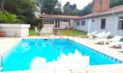 Chácara em Ibiuna antes do centro!! Interior de SP