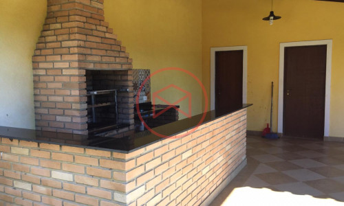 Chácara em Condomínio Fechado, Antes do Centro! Interior de SP