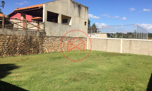 Chácara em Condomínio Fechado, Antes do Centro! Interior de SP