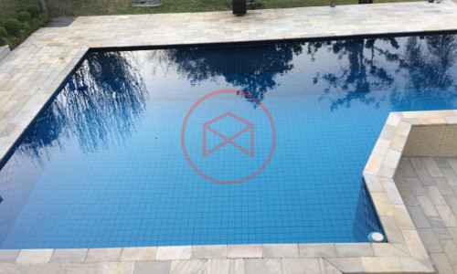 Casa de Campo em Condomínio Fechado de Alto Padrão. Interior de SP