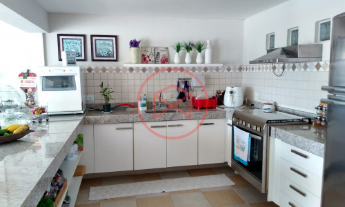 Casa de Campo em Condomínio Fechado de Alto Padrão. Interior de SP