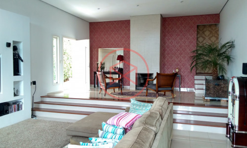 Casa de Campo em Condomínio Fechado de Alto Padrão. Interior de SP