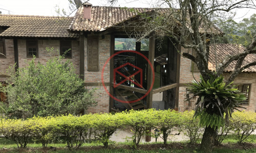 Chácara em Ibiúna antes do centro!!