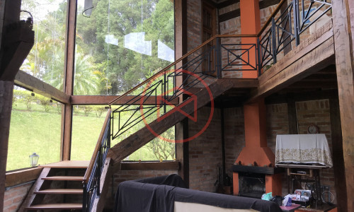 Chácara em Ibiúna antes do centro!!