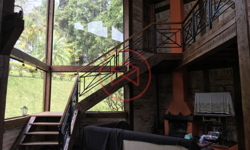 Chácara em Ibiúna antes do centro!!