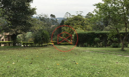 Chácara em Ibiúna antes do centro!!