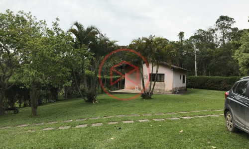 Chácara em Ibiúna antes do centro!!