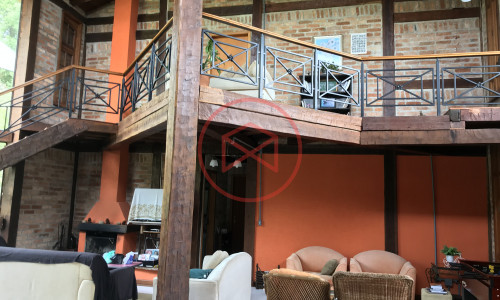 Chácara em Ibiúna antes do centro!!