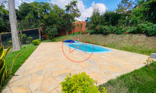 Chácara em Condomínio Fechado!! Interior de SP