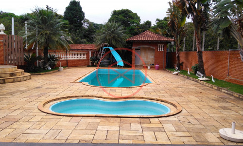 Chácara em Ibiúna antes do centro!! Interior de SP