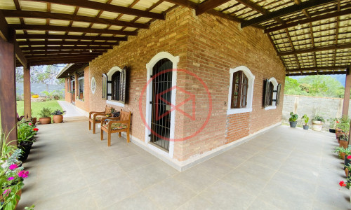 Chácara em Condomínio Fechado Antes do Centro!! Interior de SP