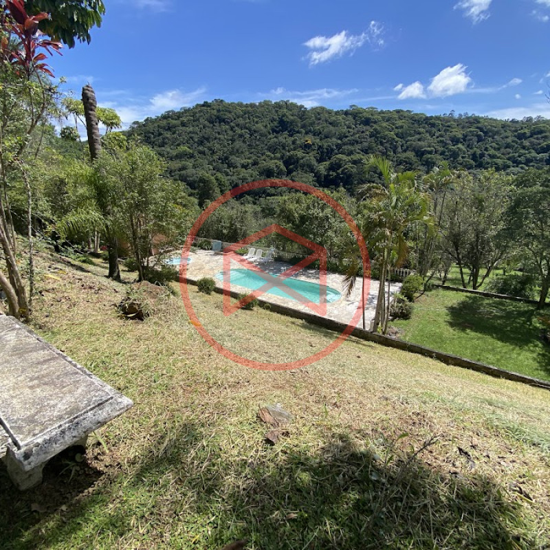 Sítio com 60.000 mts² em Ibiúna! Interior de SP