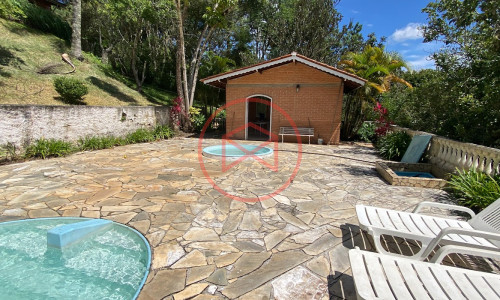 Sítio com 60.000 mts² em Ibiúna! Interior de SP