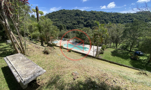 Sítio com 60.000 mts² em Ibiúna! Interior de SP