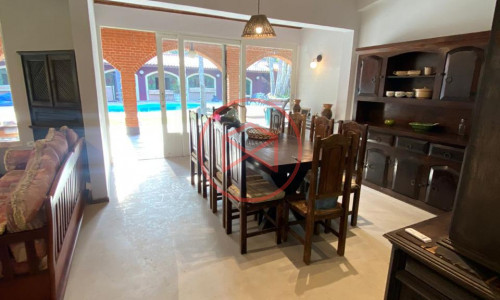 Chácara em Condomínio Fechado de Alto Padrão ante do Centro de Ibiúna.