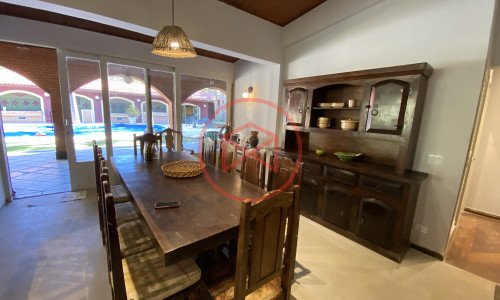 Chácara em Condomínio Fechado de Alto Padrão ante do Centro de Ibiúna.