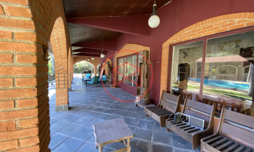 Chácara em Condomínio Fechado de Alto Padrão ante do Centro de Ibiúna.