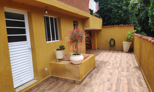 Chácara em Condomínio próximo ao Centro de Ibiúna! Interior de SP