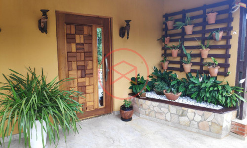 Chácara em Condomínio próximo ao Centro de Ibiúna! Interior de SP