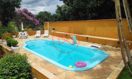 Chácara em Condomínio próximo ao Centro de Ibiúna! Interior de SP