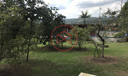 Chácara Antes do Centro de Ibiúna. Interior de SP