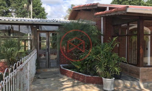 Chácara Antes do Centro de Ibiúna. Interior de SP