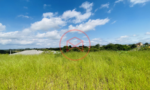 Terremo Plano em Loteamento Fechado Antes do Centro de Ibiúna!!