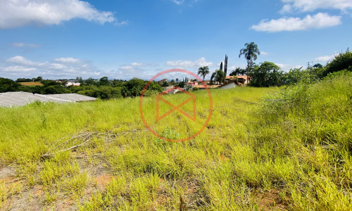 Terremo Plano em Loteamento Fechado Antes do Centro de Ibiúna!!
