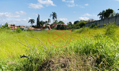 Terremo Plano em Loteamento Fechado Antes do Centro de Ibiúna!!