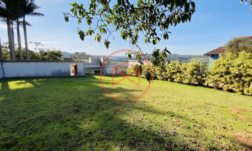 Chácara em Condomínio Fechado!! Interior de SP