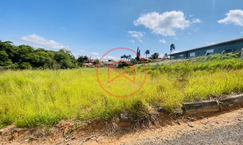 Terreno em Loteamento Fechado Antes do Centro! Interior de SP