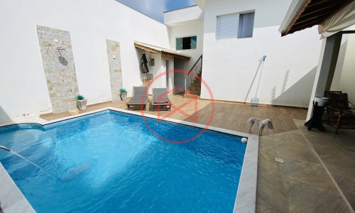 Casa Próximo ao Centro de Ibiúna!! Interior de SP