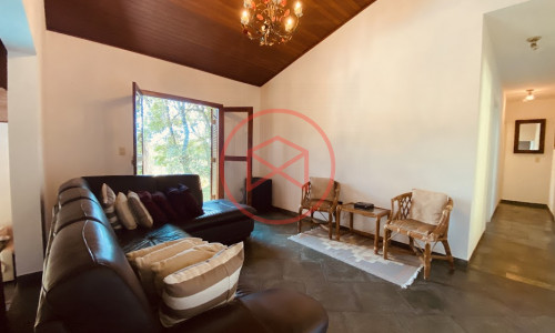 Chácara em Condomínio Fechado de Alto Padrão com acesso a Represa!!