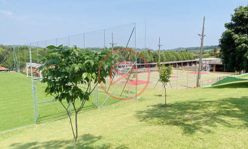 Chácara em Condomínio Fechado de Alto Padrão com acesso a Represa!!