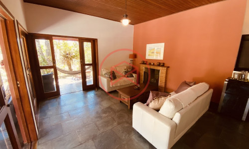 Chácara em Condomínio Fechado de Alto Padrão com acesso a Represa!!