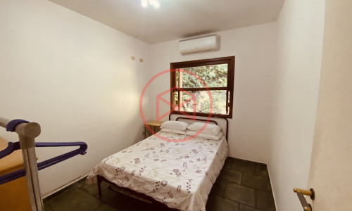 Chácara em Condomínio Fechado de Alto Padrão com acesso a Represa!!