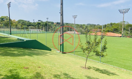 Chácara em Condomínio Fechado de Alto Padrão com acesso a Represa!!