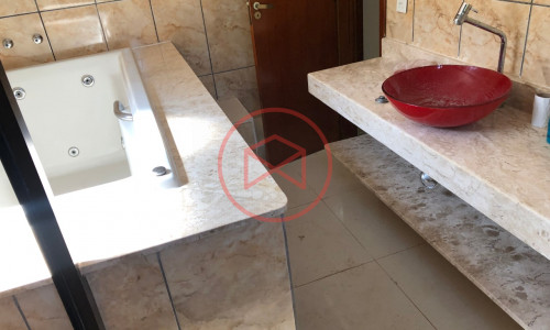 Chácara em Condomínio Próximo ao Centro!!