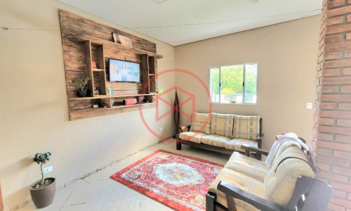 Casa com piscina em Condomínio Antes do Centro!!