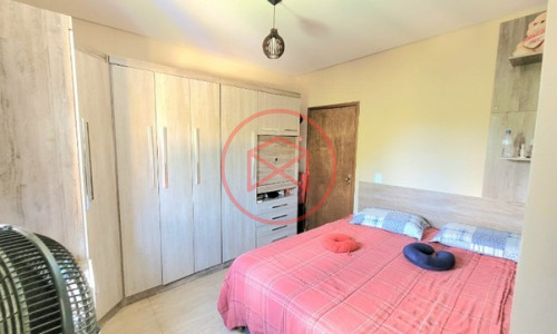 Casa com piscina em Condomínio Antes do Centro!!