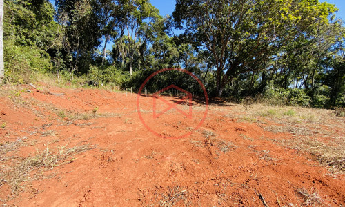 Terreno com vista para represa em Ibiúna. Interior de SP