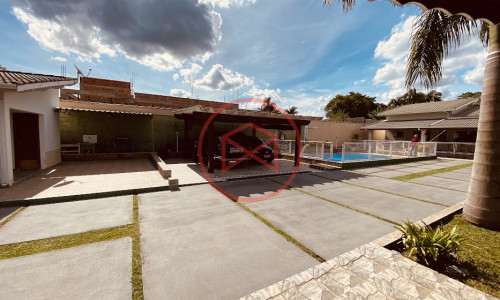 Chácara em Condomínio Antes do Centro!!