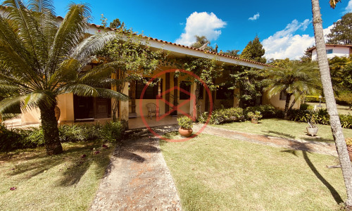 Chácara em Condomínio Antes do Centro!!