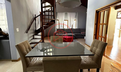 Chácara em Condomínio Fechado Próximo do Centro de Ibiúna!!