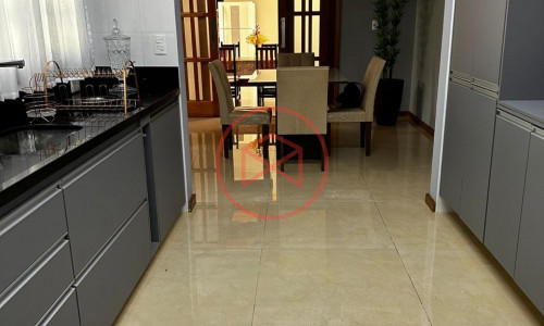 Chácara em Condomínio Fechado Próximo do Centro de Ibiúna!!