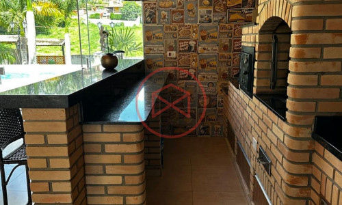 Chácara em Condomínio Fechado Próximo do Centro de Ibiúna!!